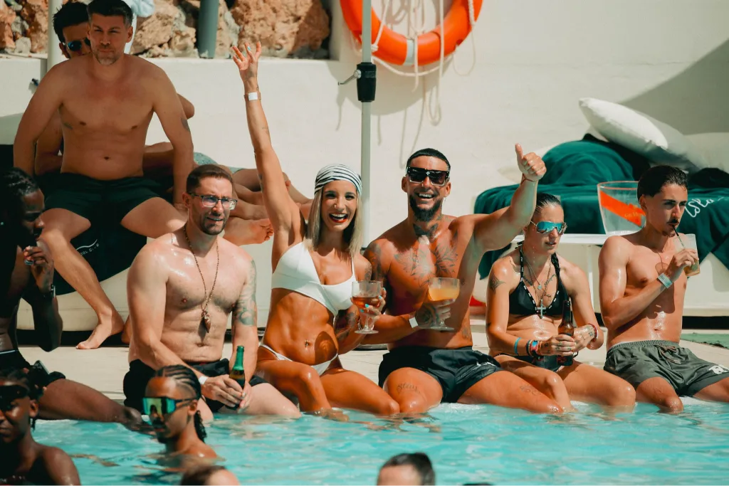piscina para despedidas de solteros en Málaga