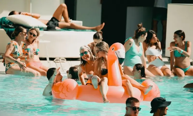 pool party economica malaga